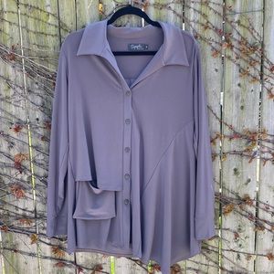3/$40 👀 Grey Sympli tunic